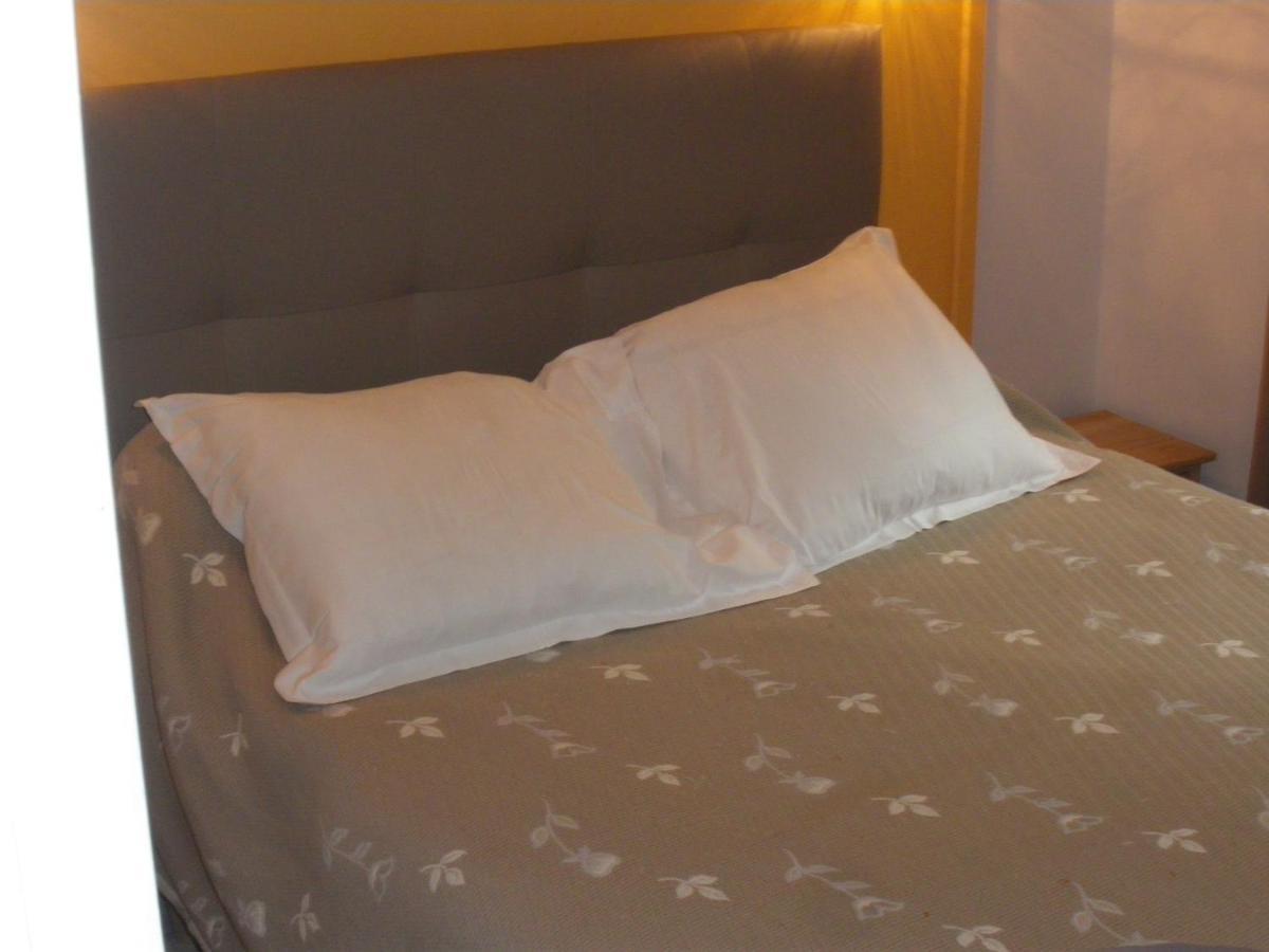 Les Coquillettes Bed and Breakfast Équemauville Exteriör bild