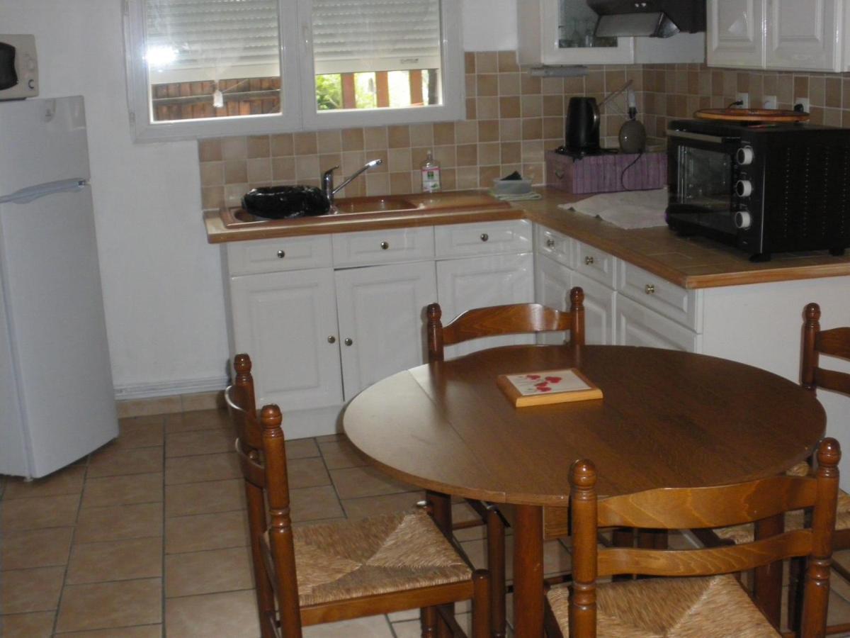 Les Coquillettes Bed and Breakfast Équemauville Exteriör bild