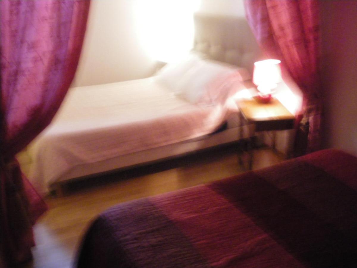 Les Coquillettes Bed and Breakfast Équemauville Exteriör bild