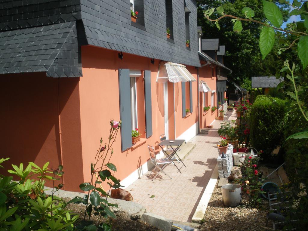 Les Coquillettes Bed and Breakfast Équemauville Exteriör bild