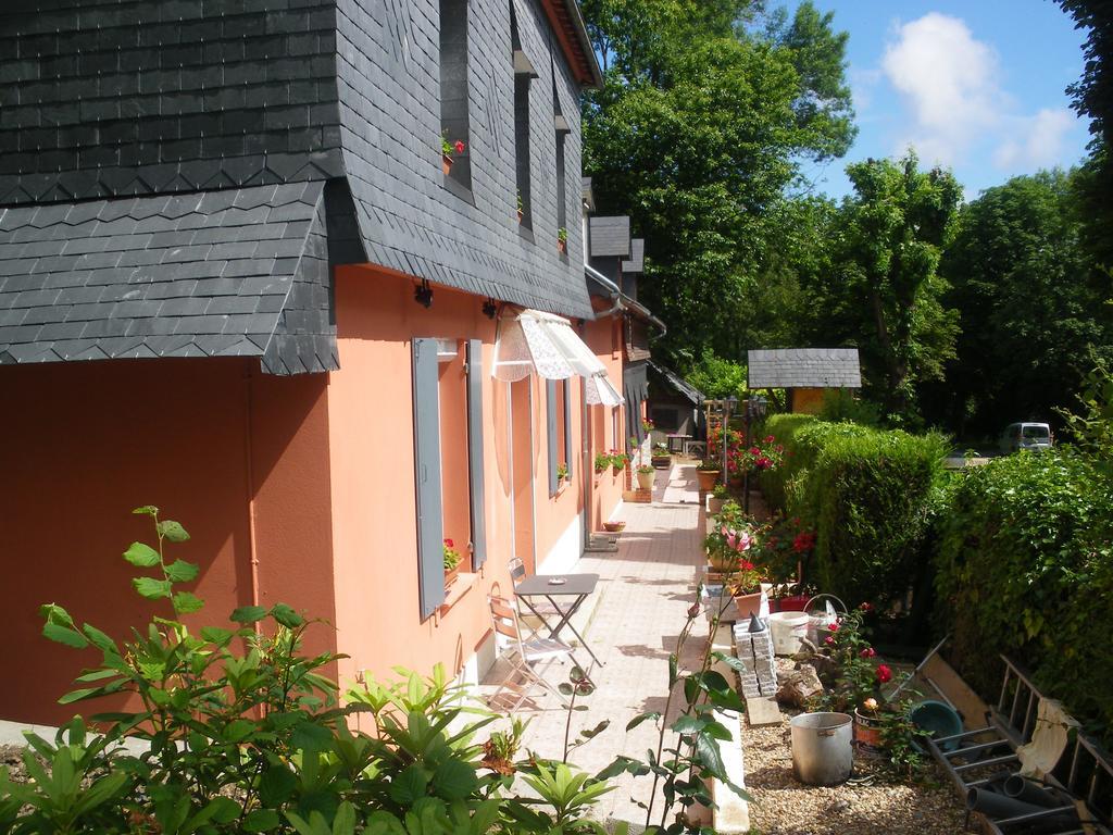 Les Coquillettes Bed and Breakfast Équemauville Exteriör bild