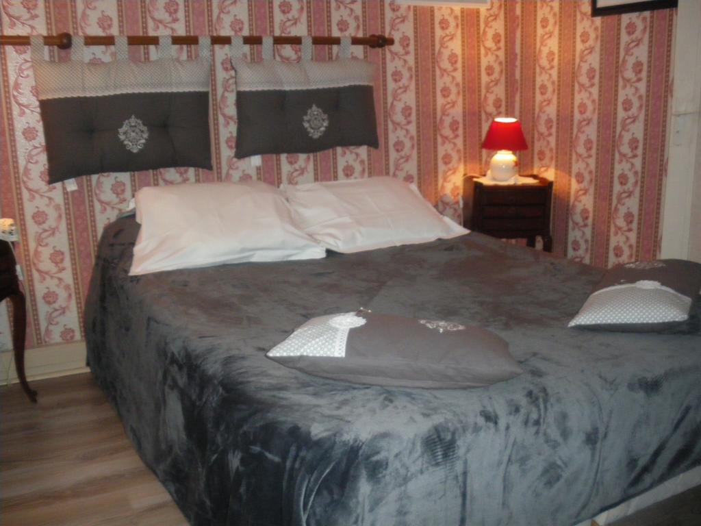 Les Coquillettes Bed and Breakfast Équemauville Exteriör bild