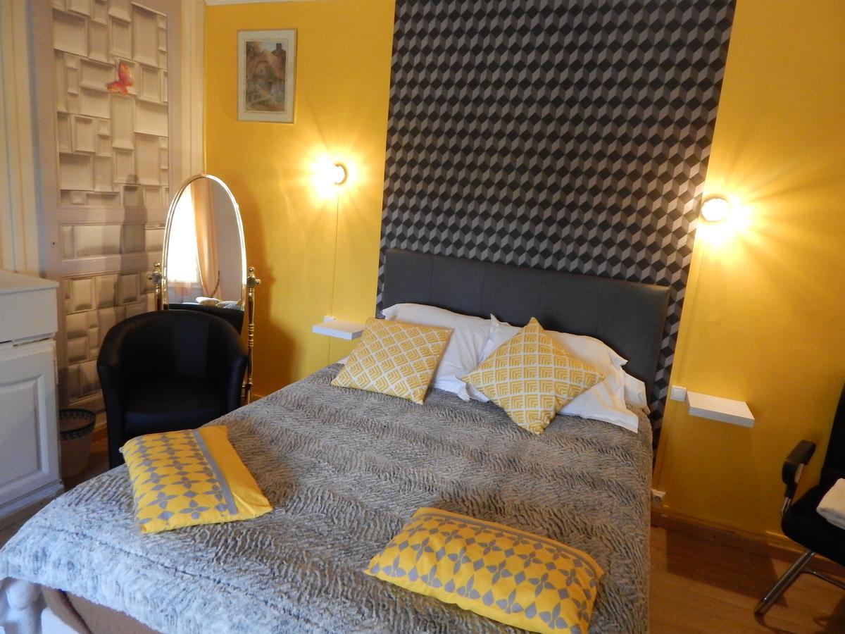 Les Coquillettes Bed and Breakfast Équemauville Exteriör bild